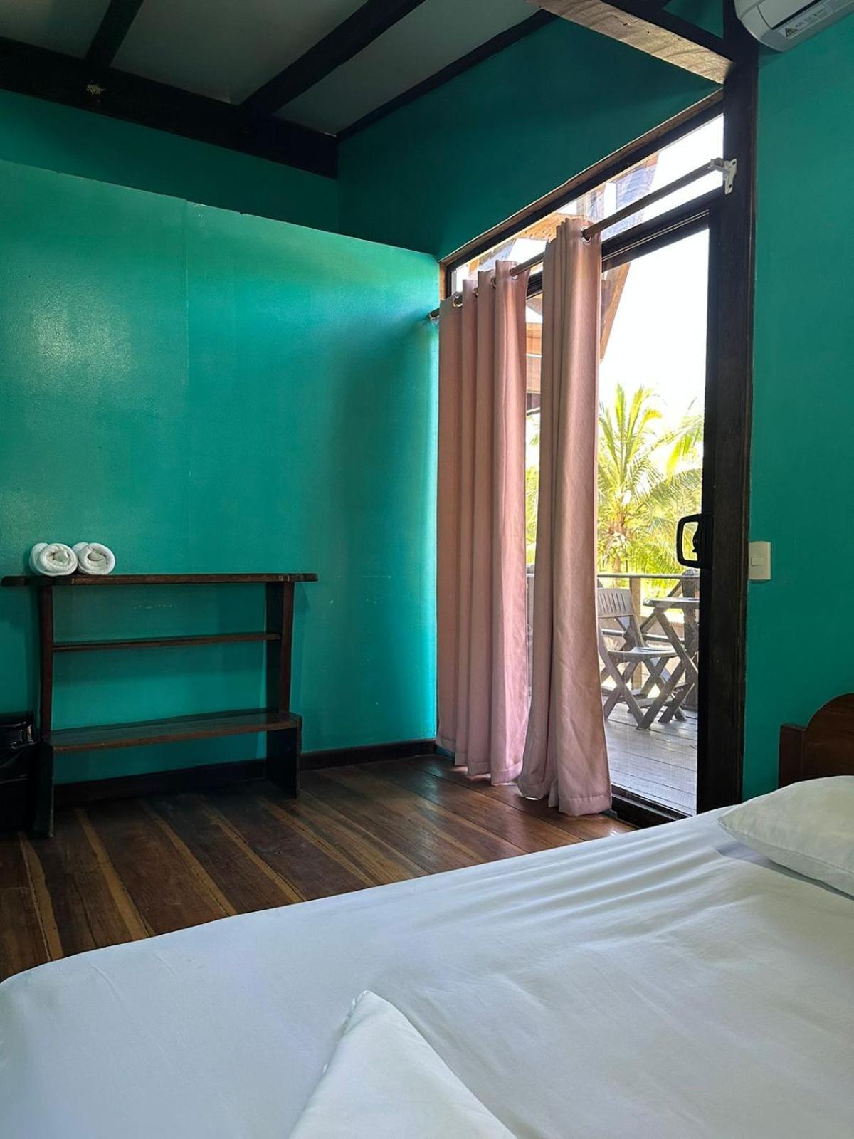 Playa Negra Brewing Beachfront Hotel Puerto Viejo de Talamanca Екстер'єр фото