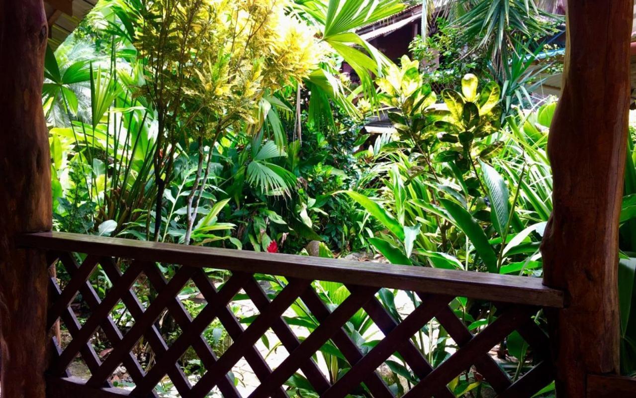 Playa Negra Brewing Beachfront Hotel Puerto Viejo de Talamanca Екстер'єр фото
