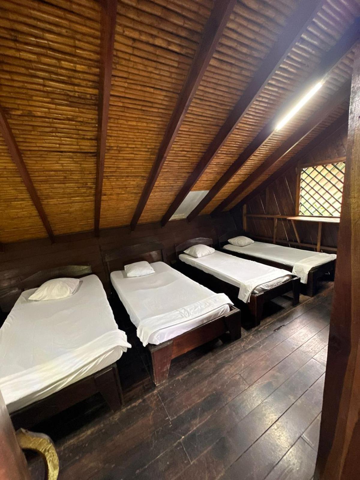 Playa Negra Brewing Beachfront Hotel Puerto Viejo de Talamanca Екстер'єр фото