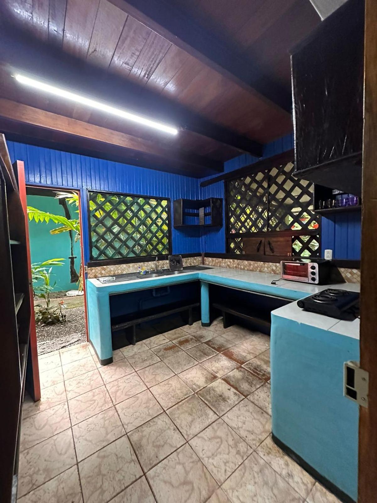 Playa Negra Brewing Beachfront Hotel Puerto Viejo de Talamanca Екстер'єр фото